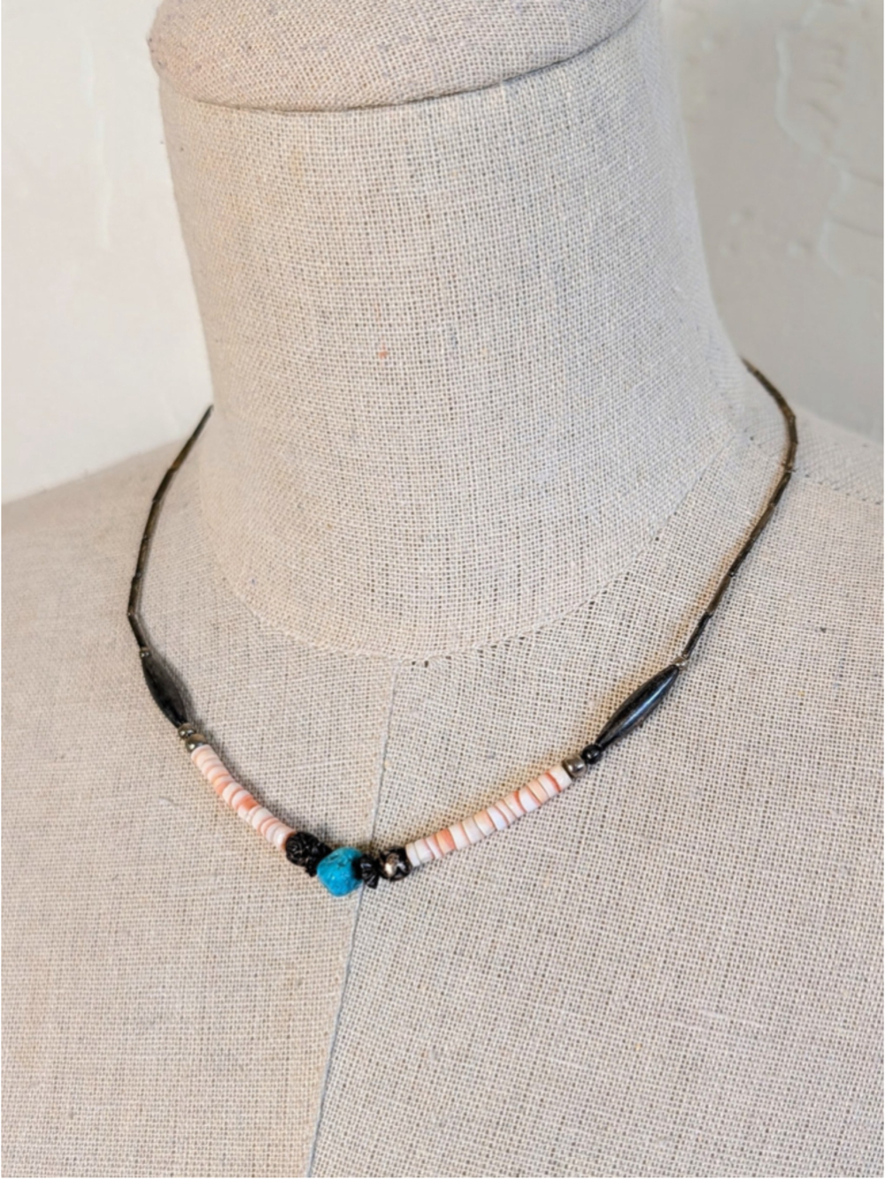 Hematite Pink Cream Shell Disc Bead Turquoise Color Choker Necklace 17.5in